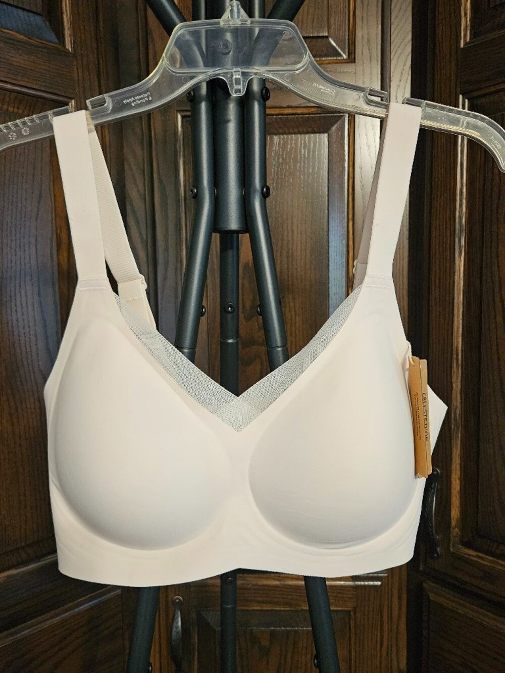 NWT Celeste D’Or Curve Wireless Bra Nude Beige Size XL